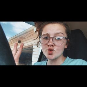 Meet your Posher, Kensie